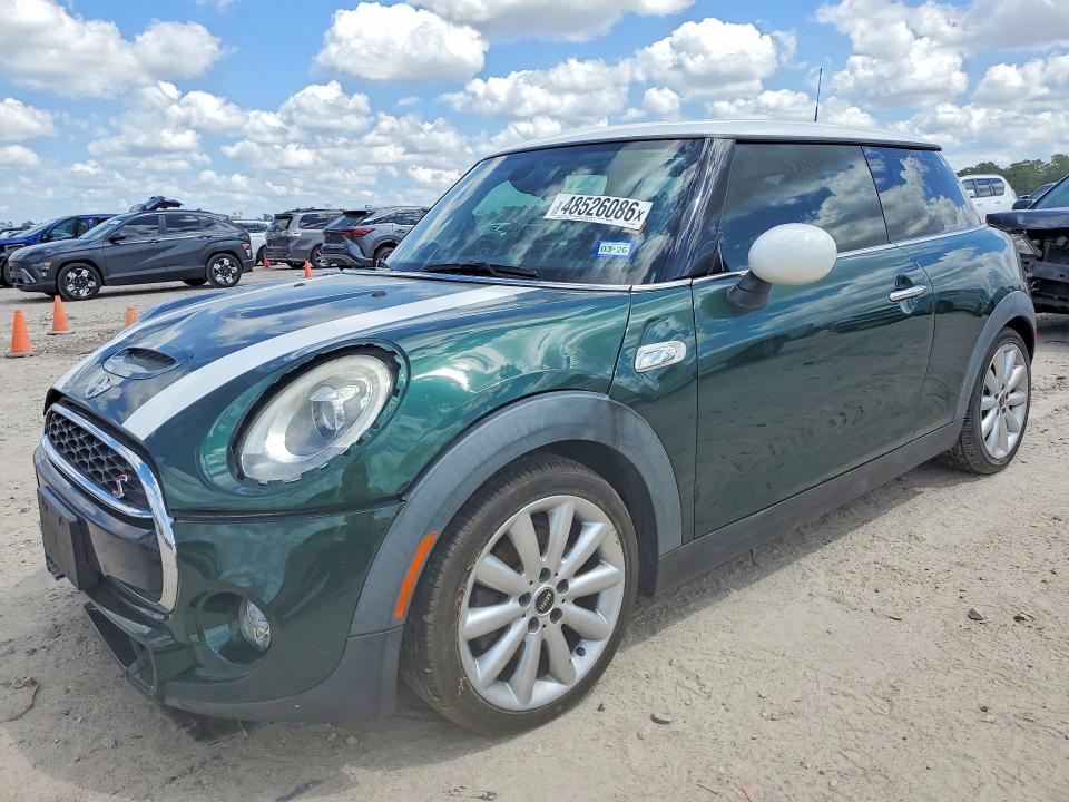 2017 MINI COOPER — VIN WMWXP7C5XH3B93388