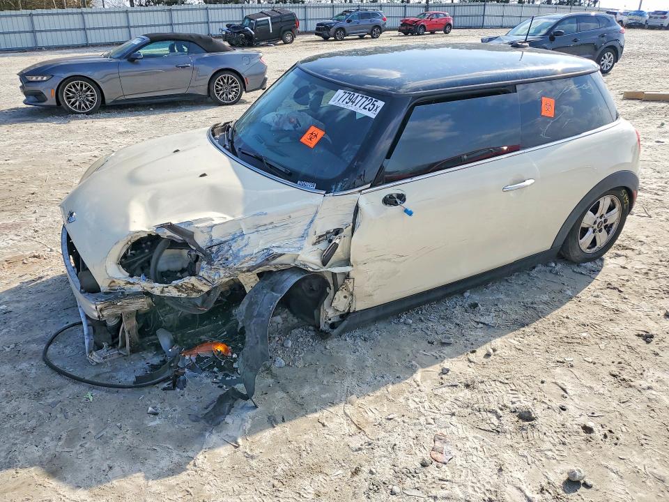 WMWXP5C58J2G63725