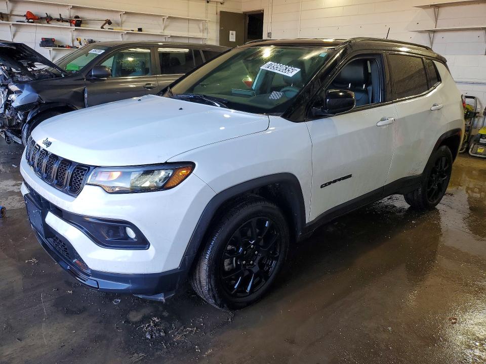 2024 JEEP COMPASS — VIN 3C4NJDBN3RT576572