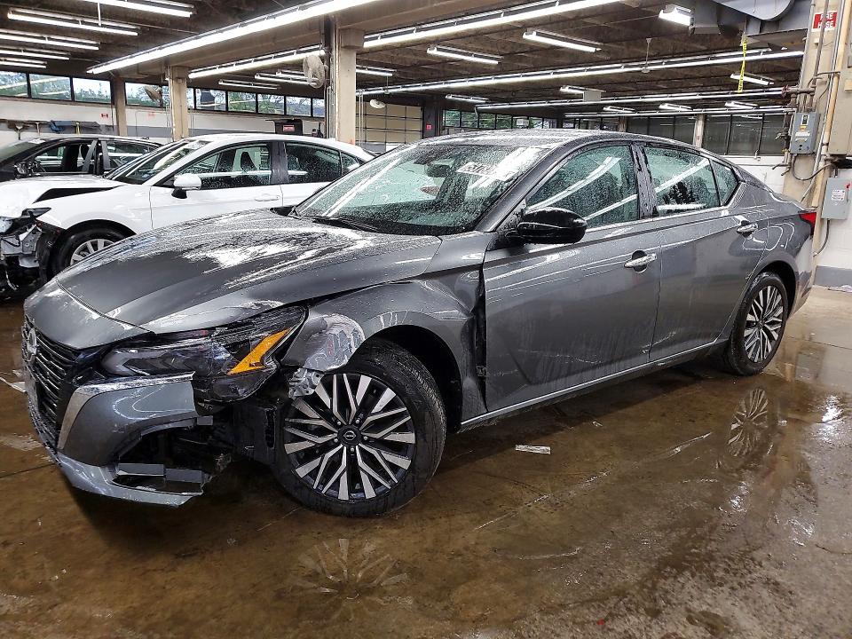 2025 NISSAN ALTIMA — VIN 1N4BL4DV2SN380550
