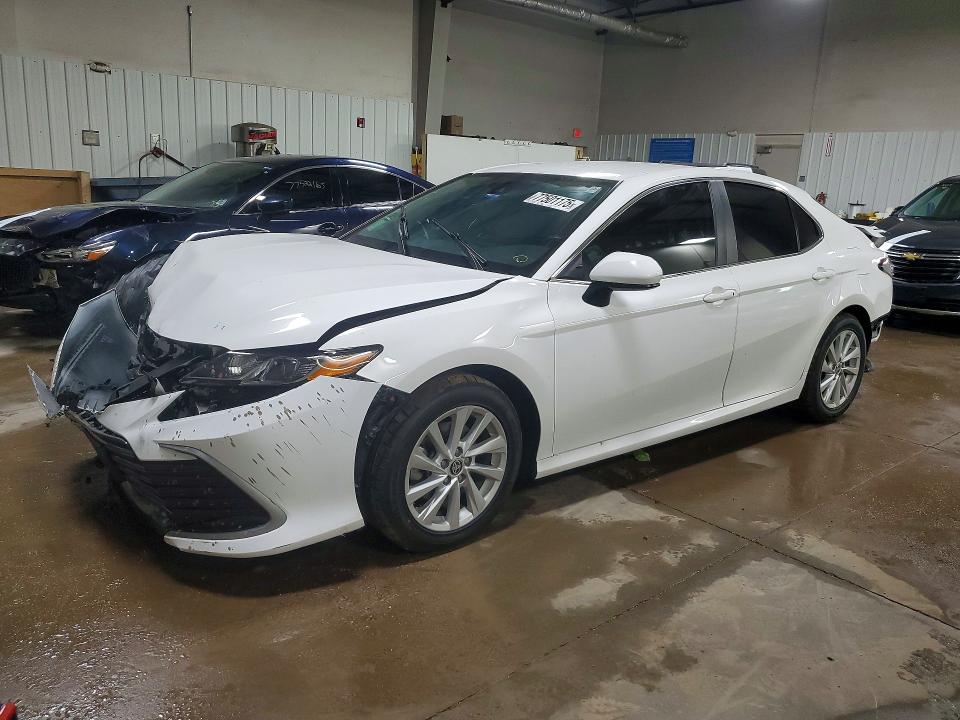 2022 TOYOTA CAMRY — VIN 4T1C11BK1NU051131