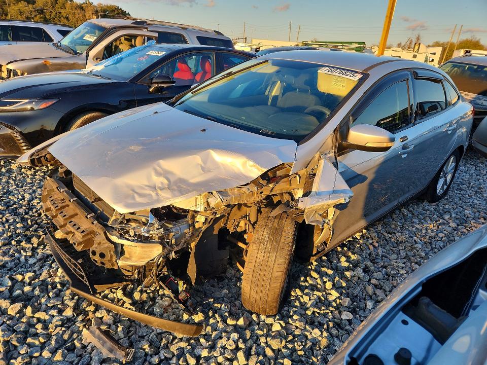 2016 FORD FOCUS — VIN 1FADP3F24GL224068