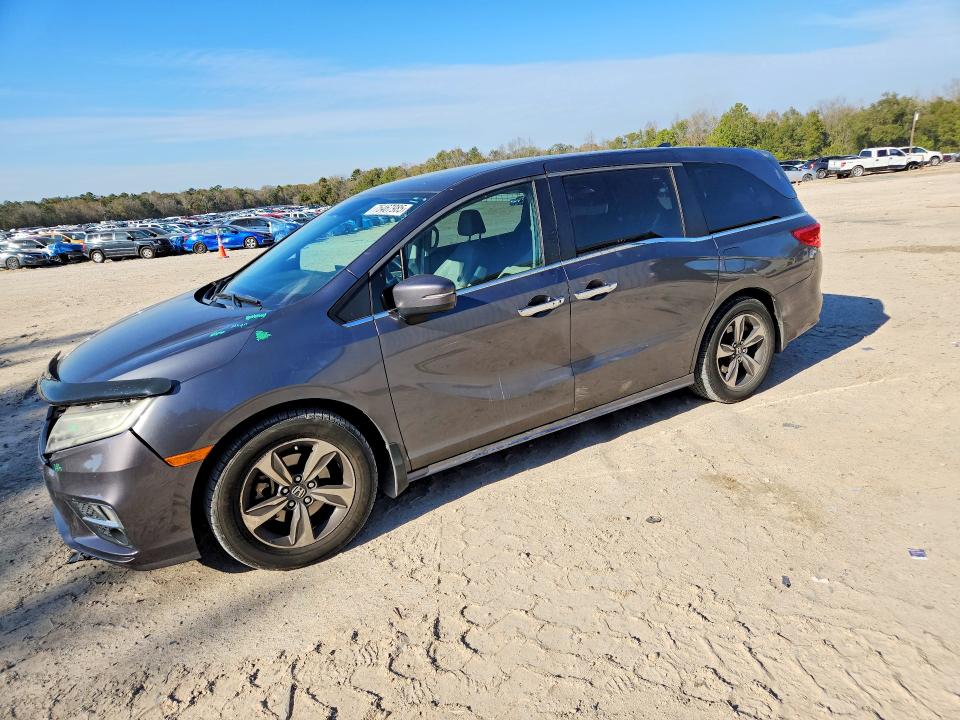 2018 HONDA ODYSSEY TO — VIN 5FNRL6H8XJB029357
