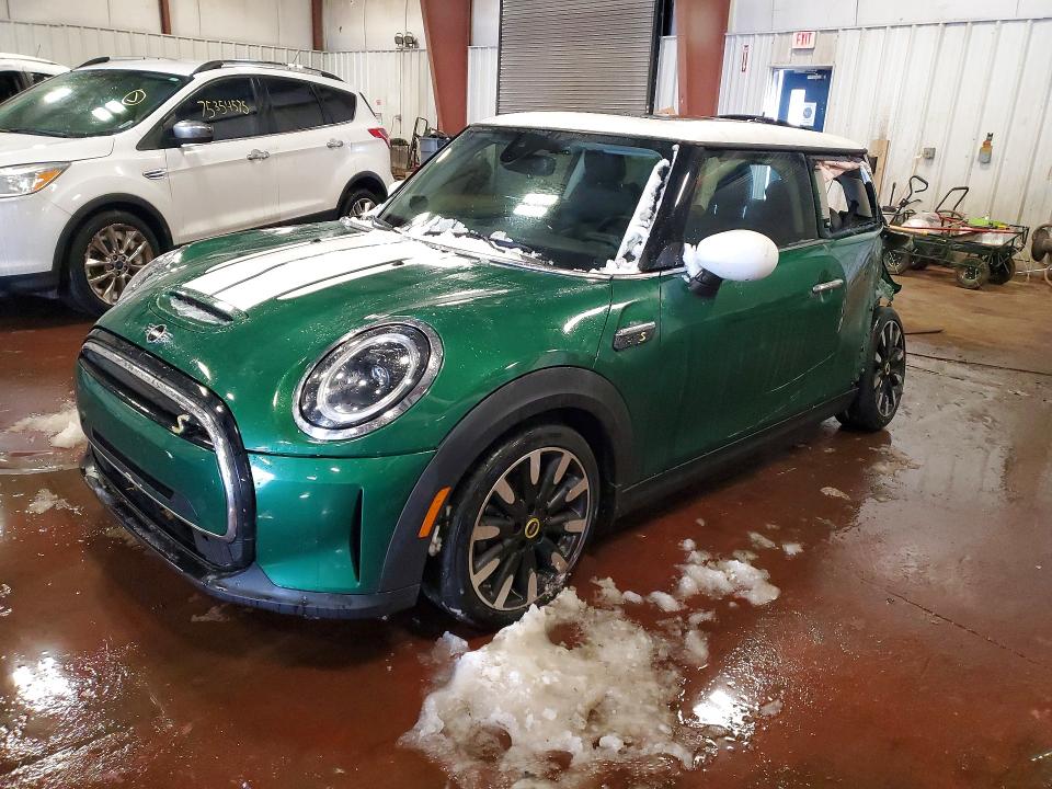 2022 MINI COOPER — VIN WMW13DJ00N2R06630