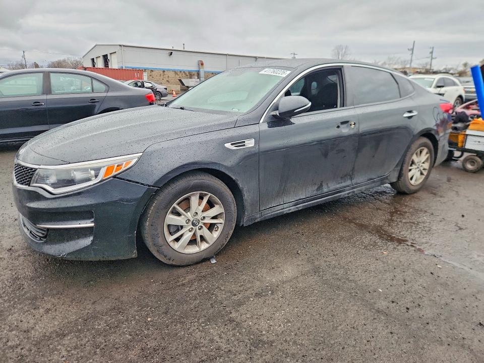 2018 KIA OPTIMA — VIN 5XXGT4L39JG186141