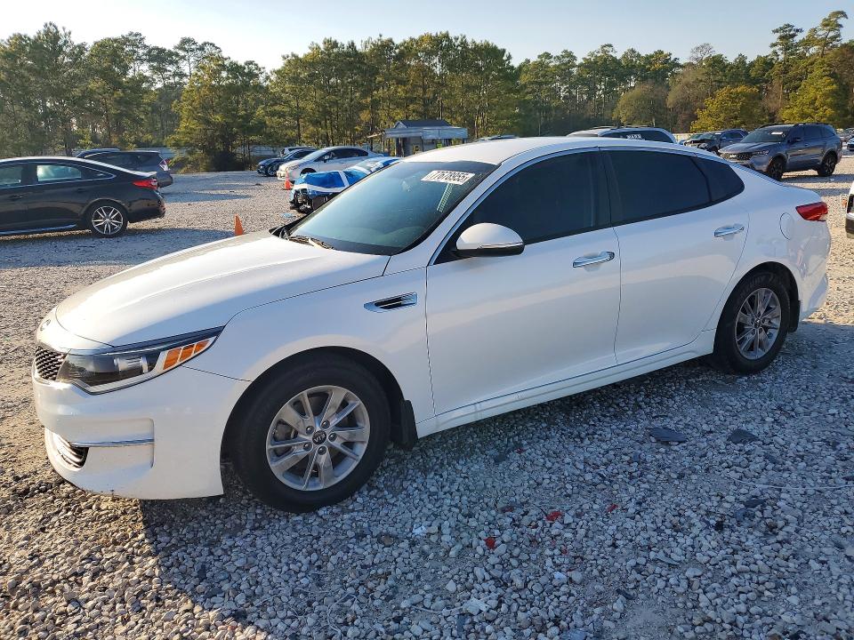 2016 KIA OPTIMA — VIN KNAGT4L30G5106901