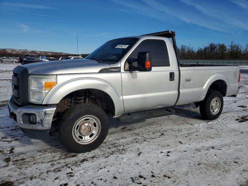 2015 FORD F250 SUPER — VIN 1FTBF2B68FEC92142