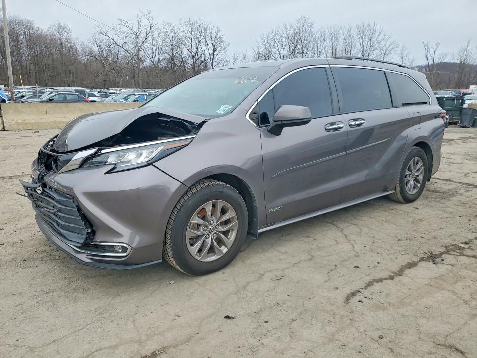 2021 TOYOTA SIENNA — VIN 5TDJSKFC9MS033030