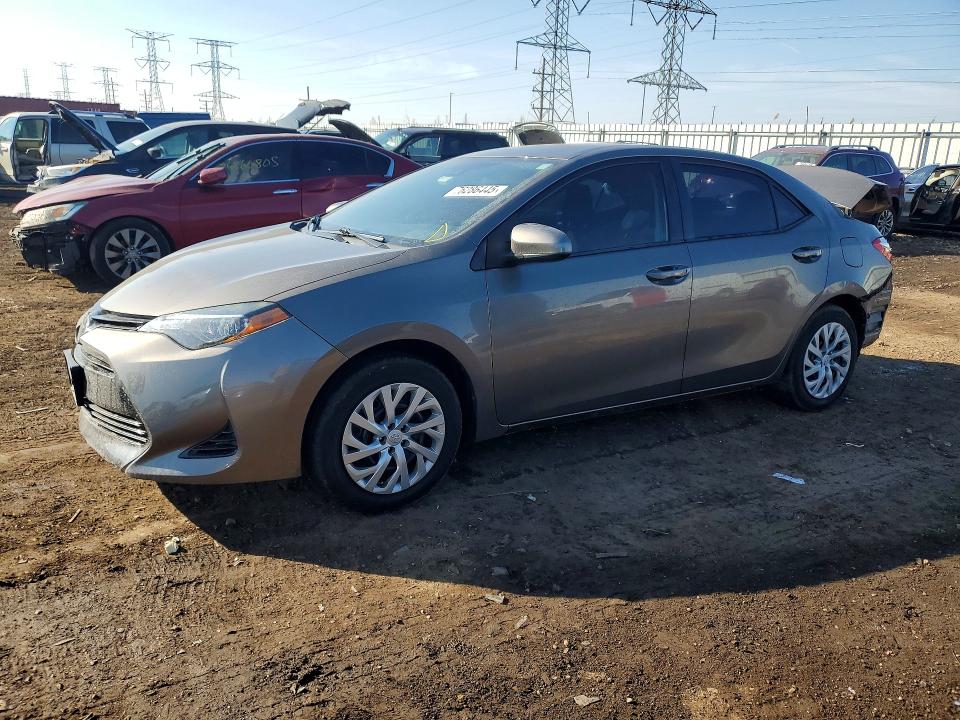 2018 TOYOTA COROLLA — VIN 2T1BURHE3JC013561