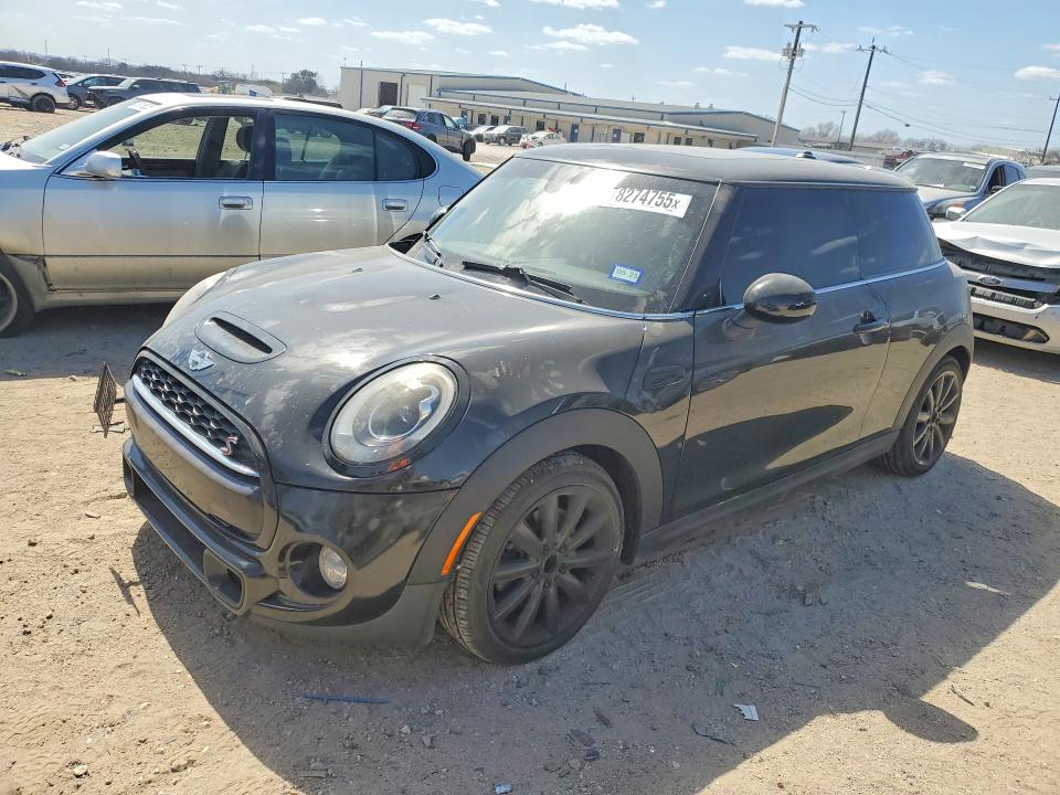 2018 MINI COOPER — VIN WMWXP7C50J3B95303