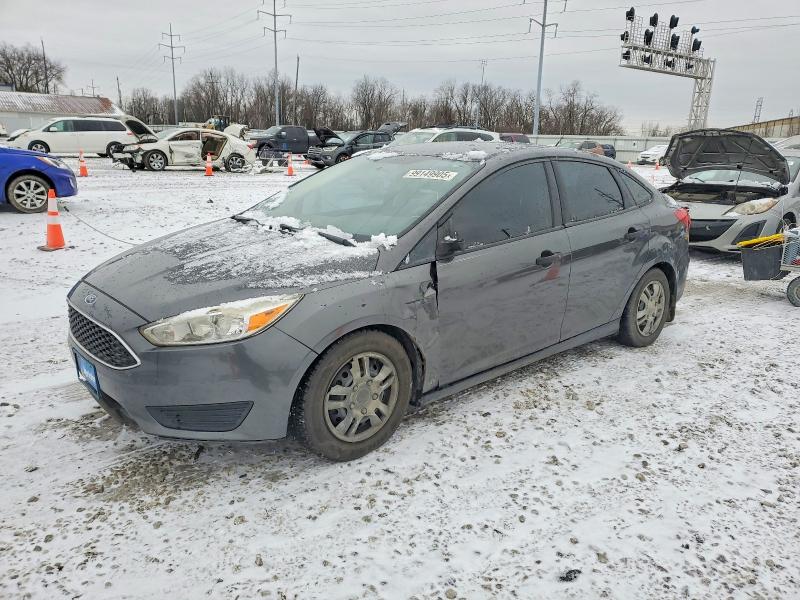 2016 FORD FOCUS — VIN 1FADP3E26GL210593