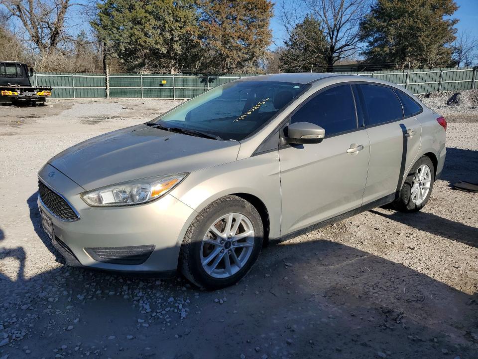 2015 FORD FOCUS — VIN 1FADP3F2XFL316400