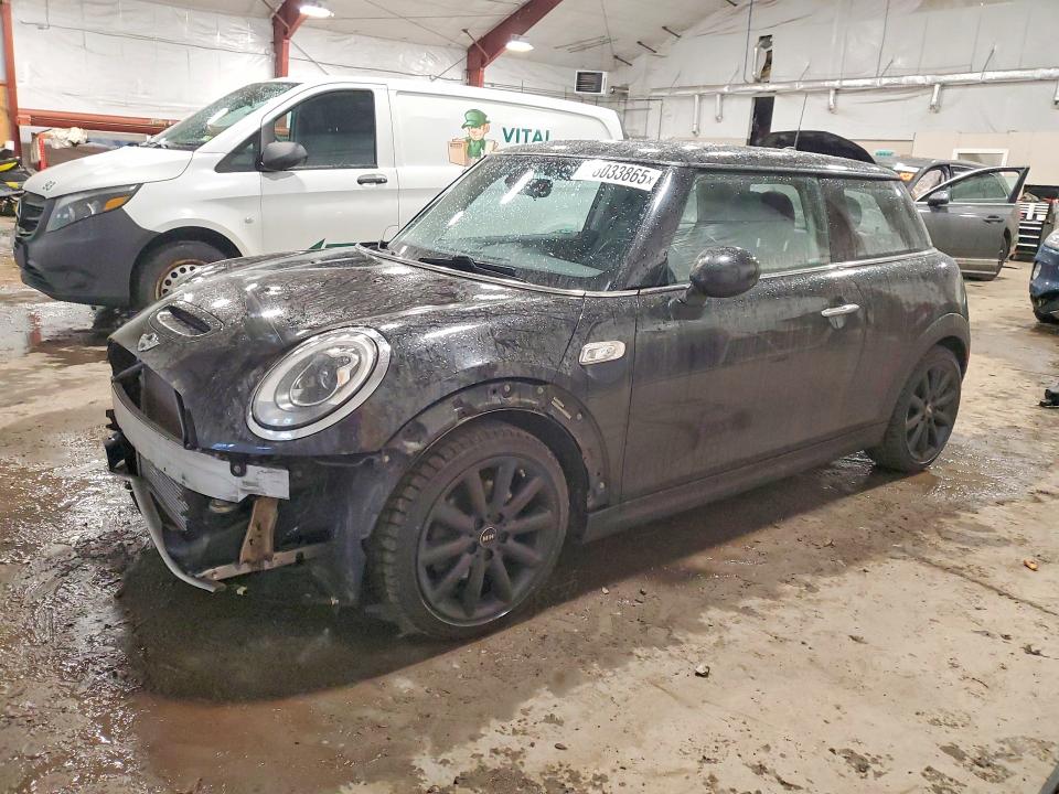 2018 MINI COOPER — VIN WMWXP7C59J2A48807
