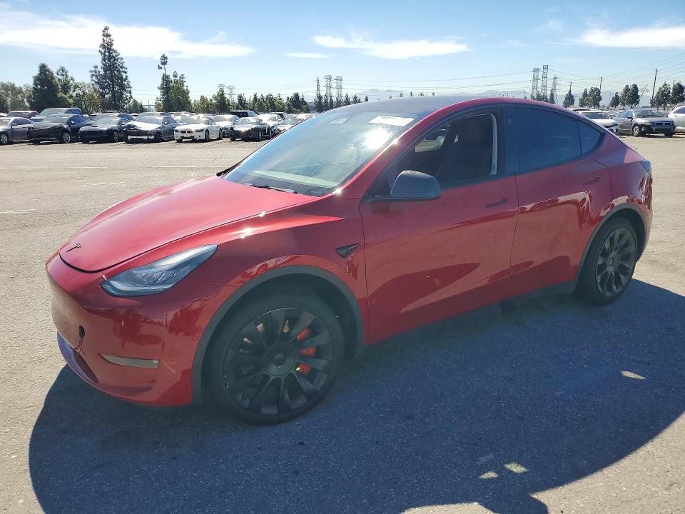 2021 TESLA MODEL Y — VIN 5YJYGAEE8MF266754