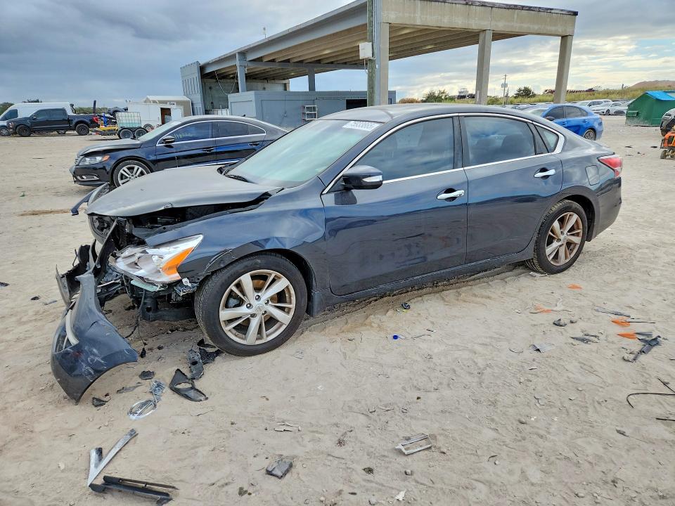 2015 NISSAN ALTIMA — VIN 1N4AL3AP1FC131508