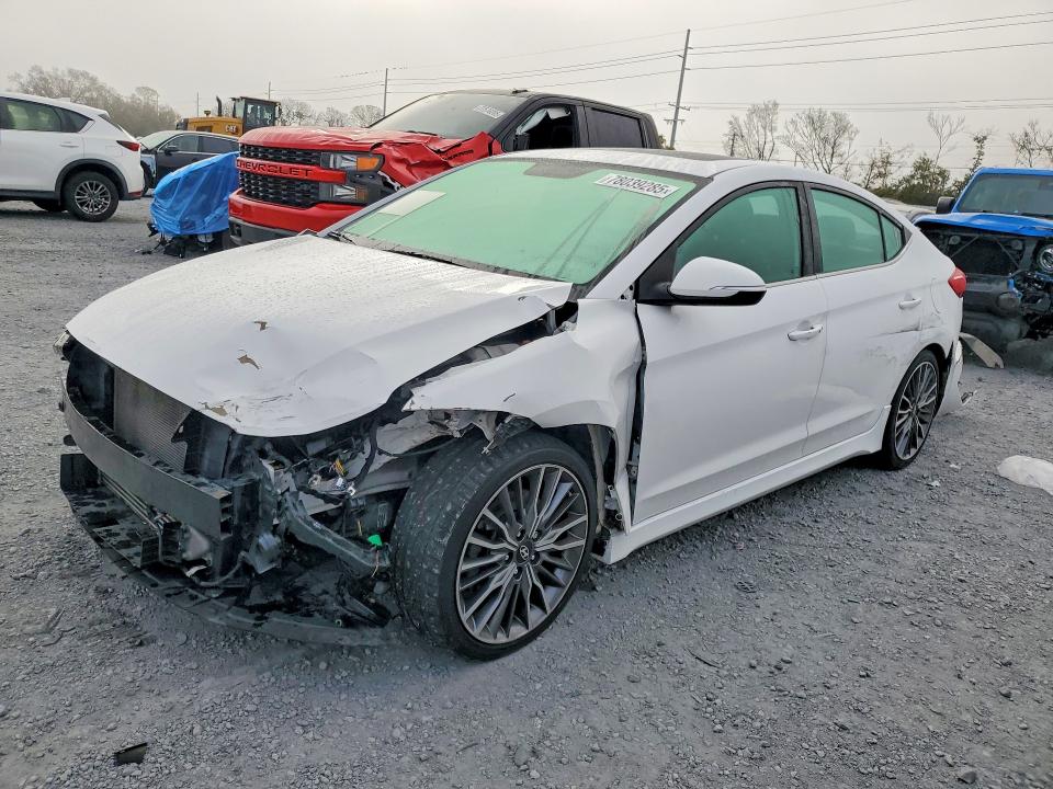 2018 HYUNDAI ELANTRA — VIN KMHD04LB1JU483834