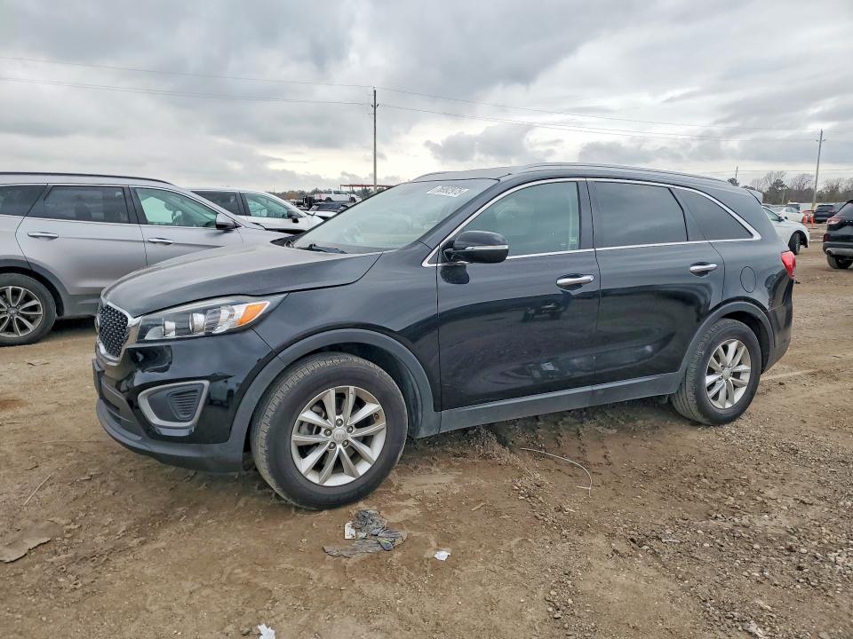 2016 KIA SORENTO LX — VIN 5XYPG4A52GG042993