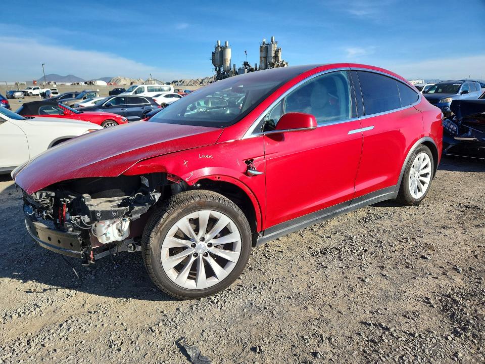 2017 TESLA MODEL X — VIN 5YJXCDE25HF045195