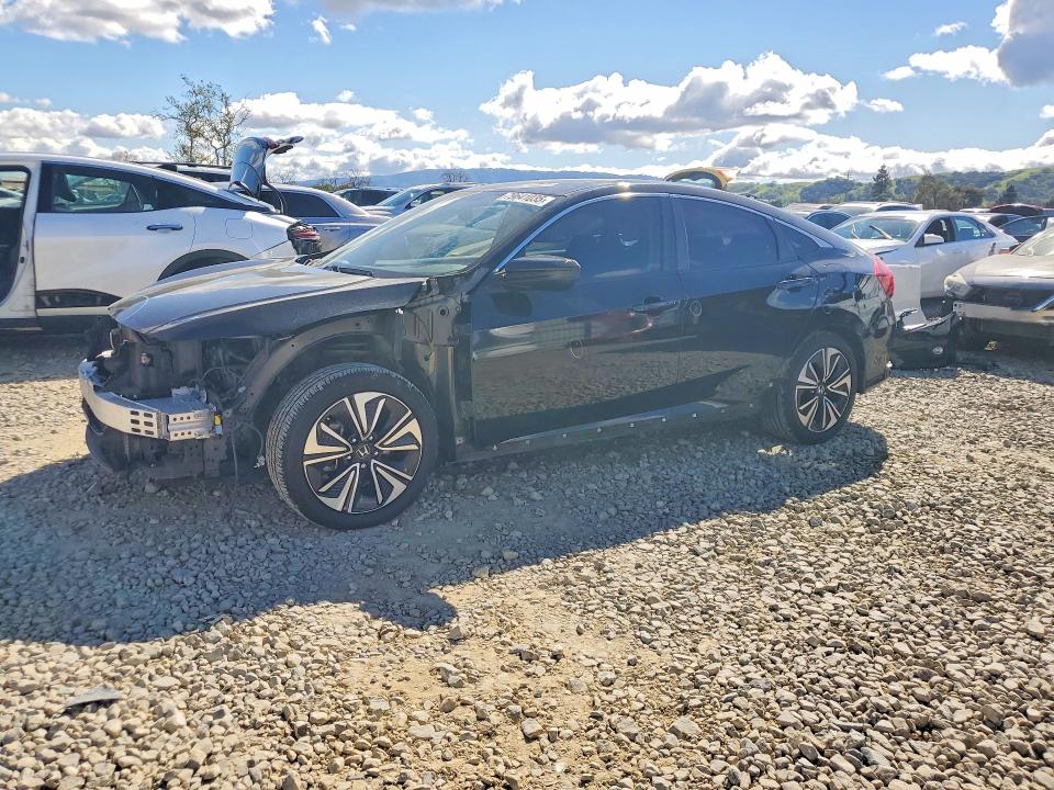 2018 HONDA CIVIC — VIN JHMFC1F37JX015059