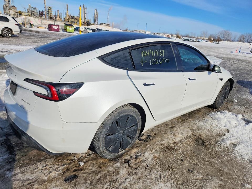 LRW3E7EB3RC102600