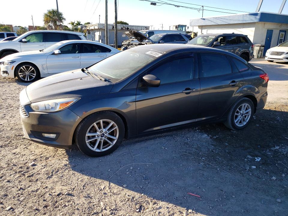 2018 FORD FOCUS — VIN 1FADP3FE1JL299697