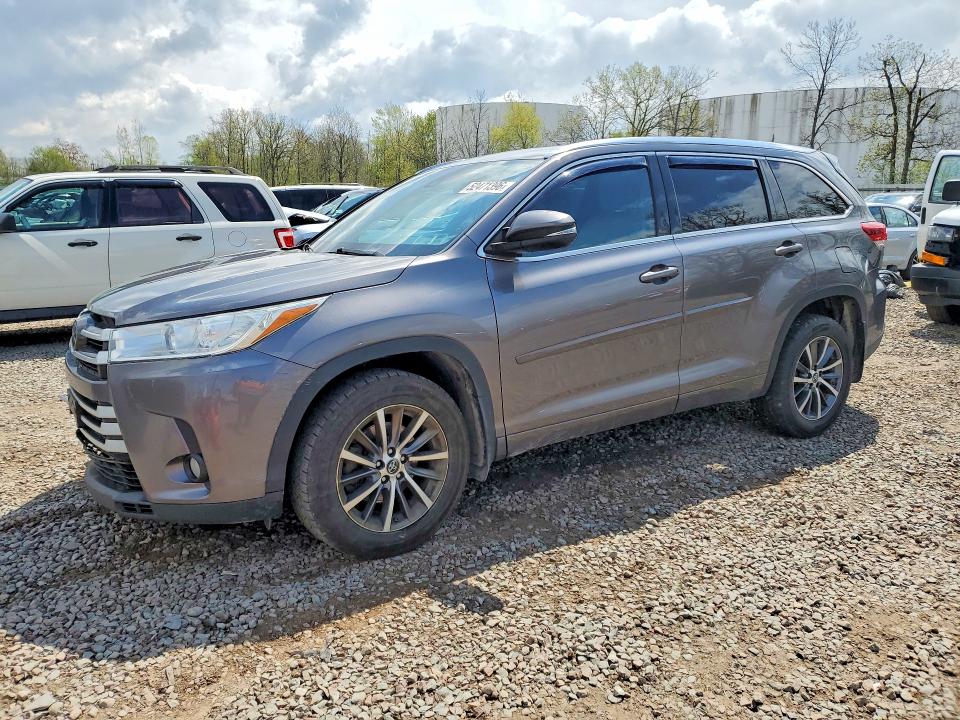 2018 TOYOTA HIGHLANDER — VIN 5TDJZRFH0JS897511
