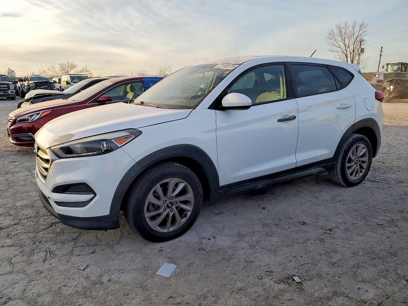2017 HYUNDAI TUCSON SE — VIN KM8J23A49HU565817