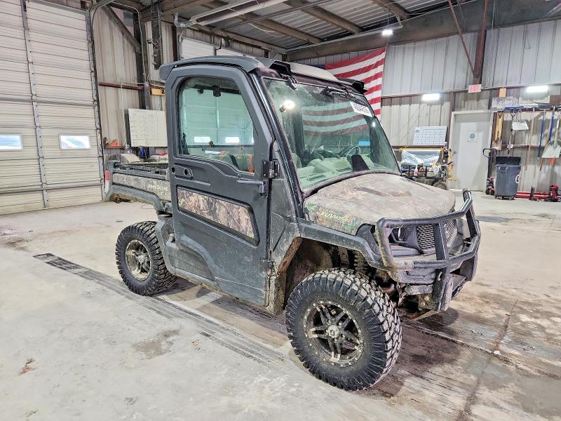 2024 JOHN DEERE XUV865R — VIN 1M0835RAHRM070438