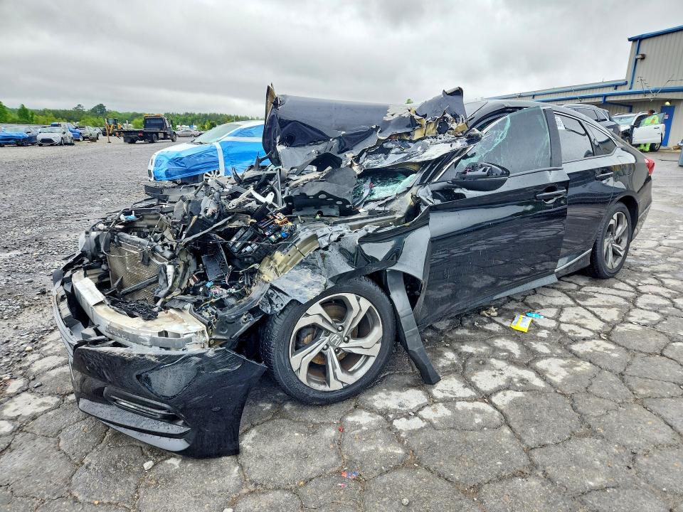 2018 HONDA ACCORD — VIN 1HGCV1F59JA049346