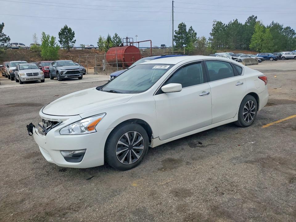 2015 NISSAN ALTIMA — VIN 1N4AL3AP9FN326552