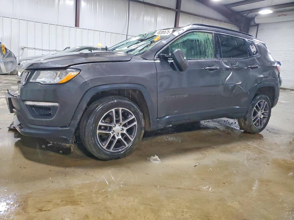 2019 JEEP COMPASS — VIN 3C4NJDBB4KT647113