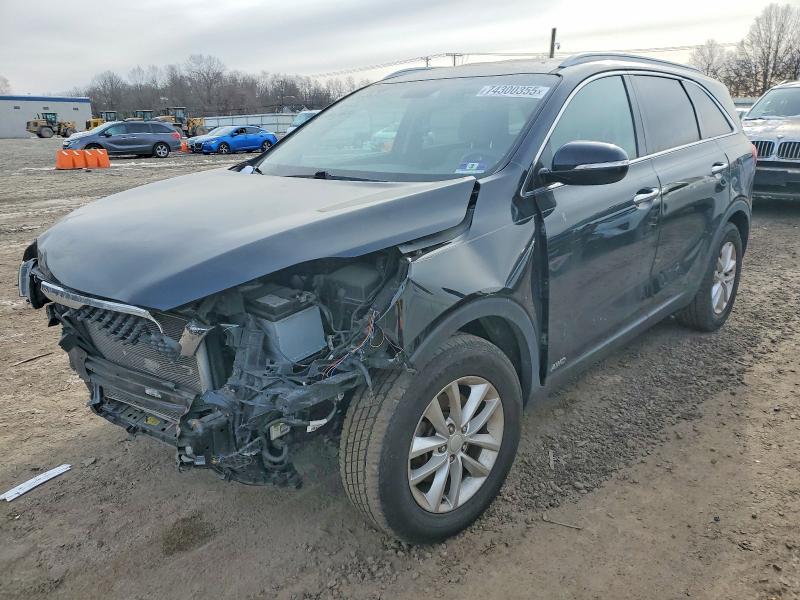 2017 KIA SORENTO LX — VIN 5XYPGDA34HG251992