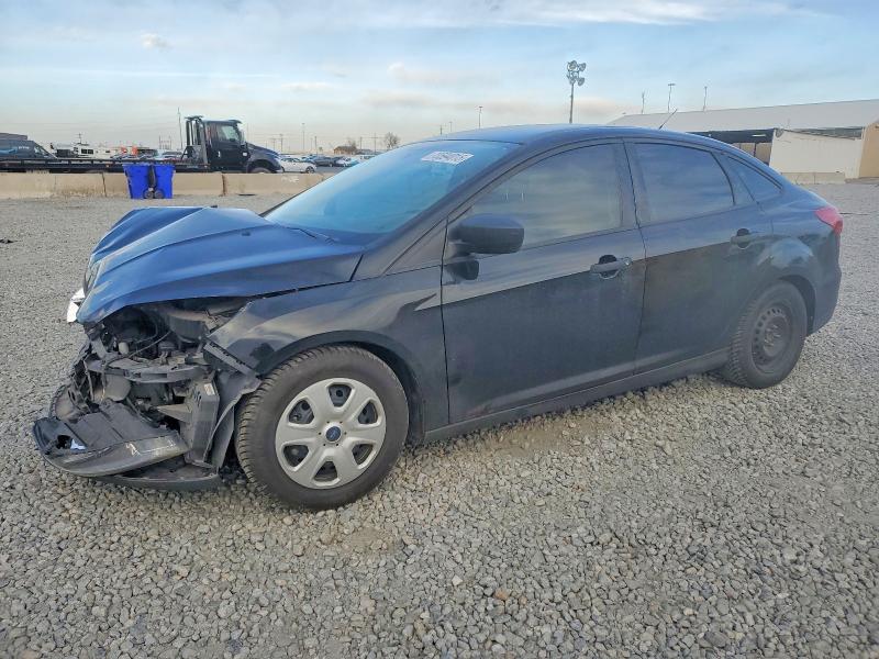 2016 FORD FOCUS — VIN 1FADP3E28GL225631