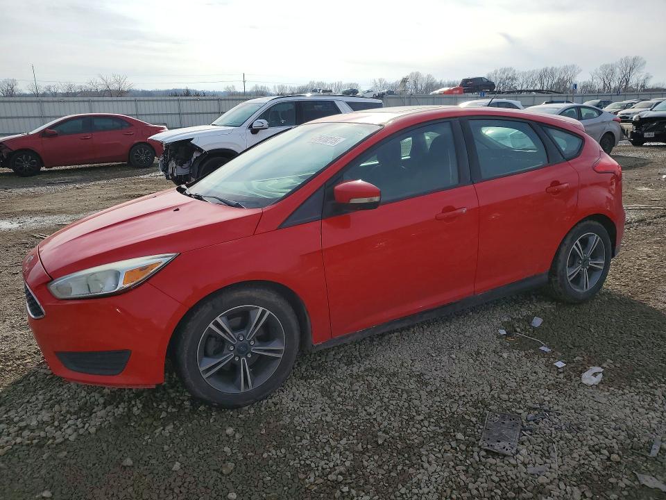 2015 FORD FOCUS — VIN 1FADP3K26FL342420