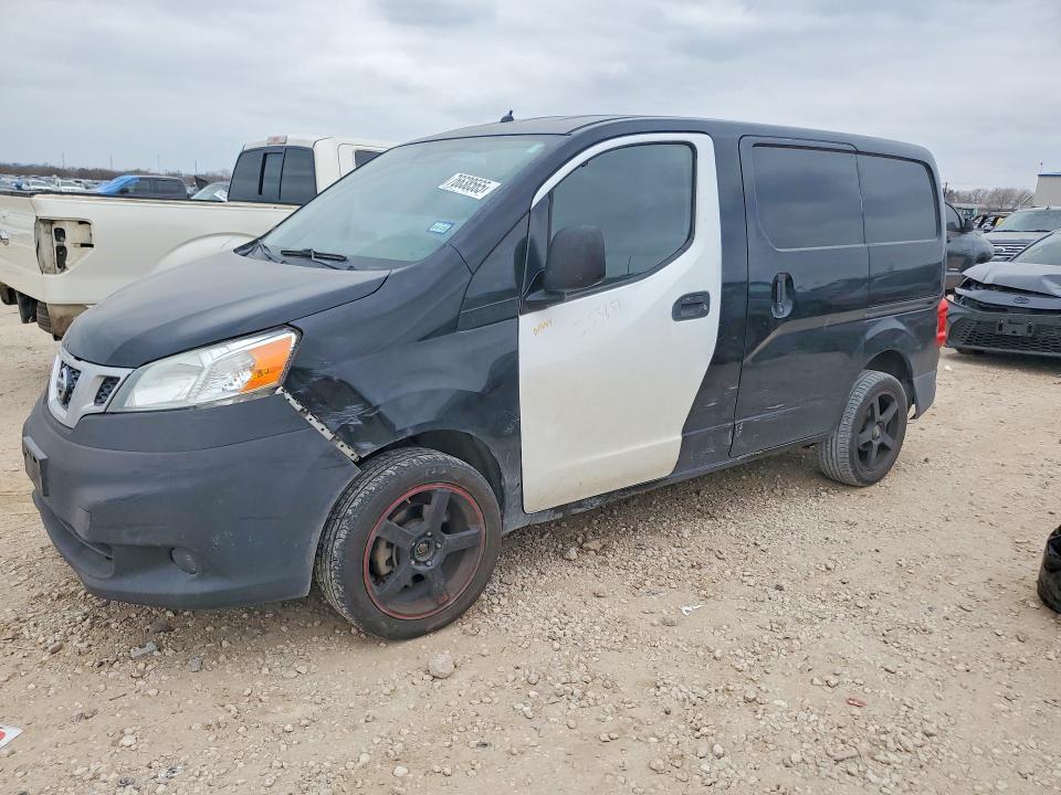 2015 NISSAN NV200 — VIN 3N6CM0KN4FK708017