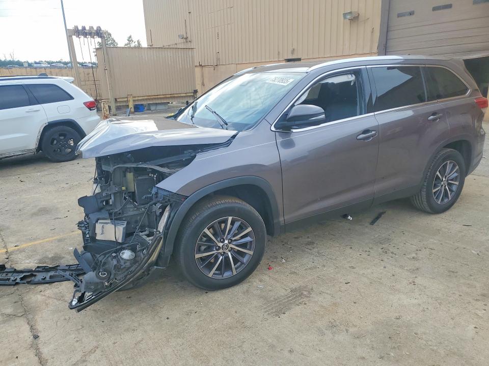 2019 TOYOTA HIGHLANDER — VIN 5TDKZRFH0KS341754