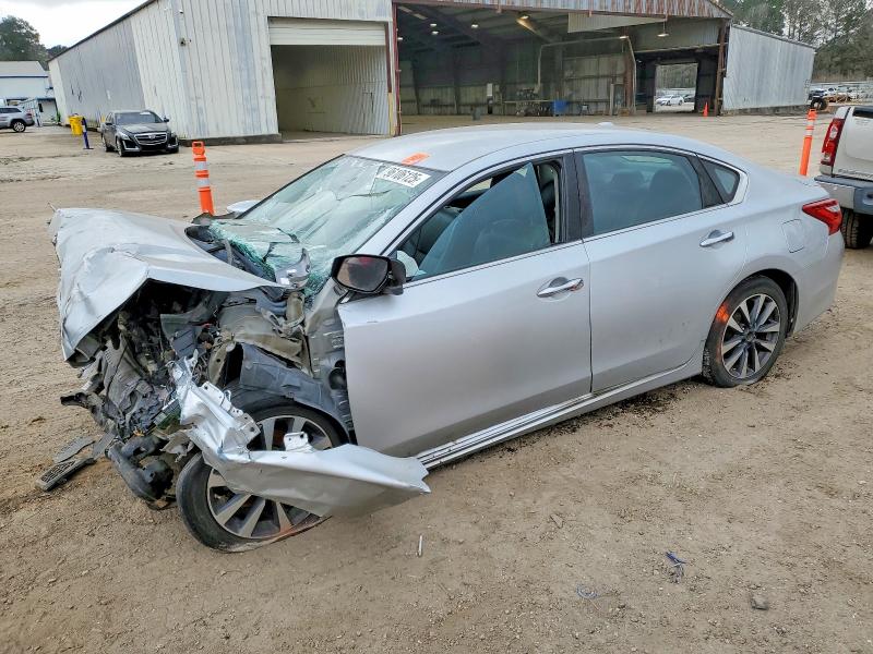 2017 NISSAN ALTIMA — VIN 1N4AL3AP8HC109010
