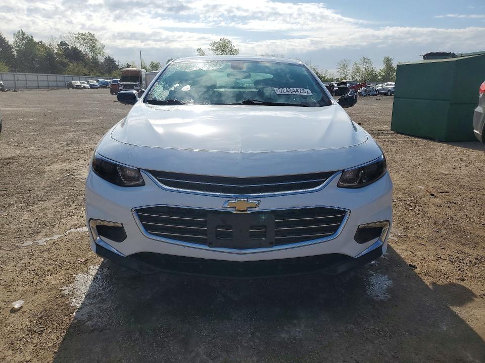 1G1ZB5ST3HF211572