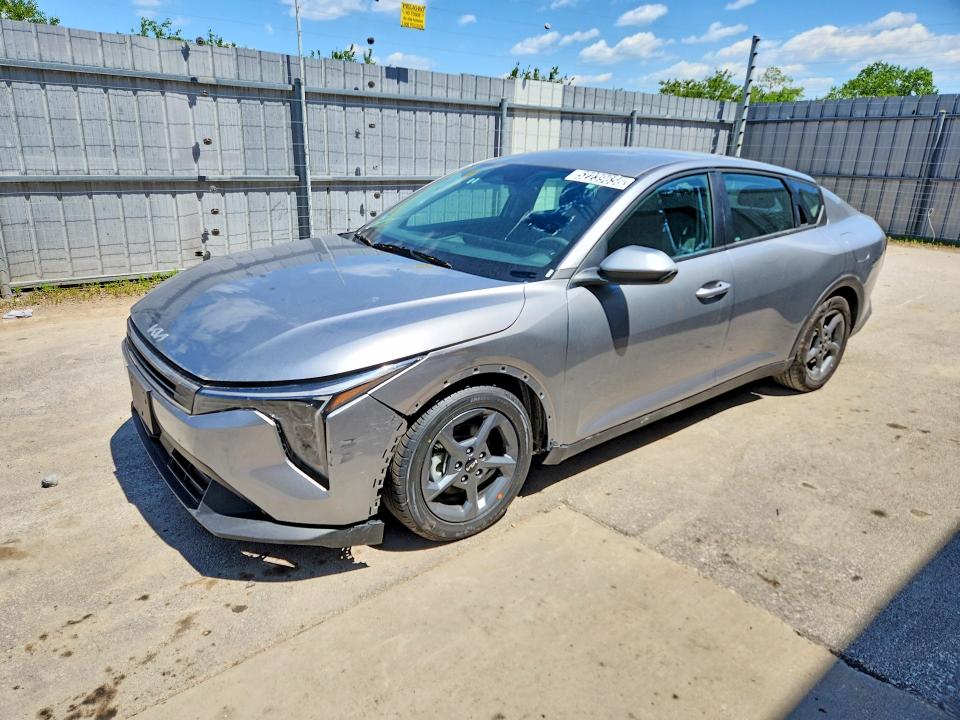 2025 KIA K4 — VIN 3KPFT4DE5SE100569