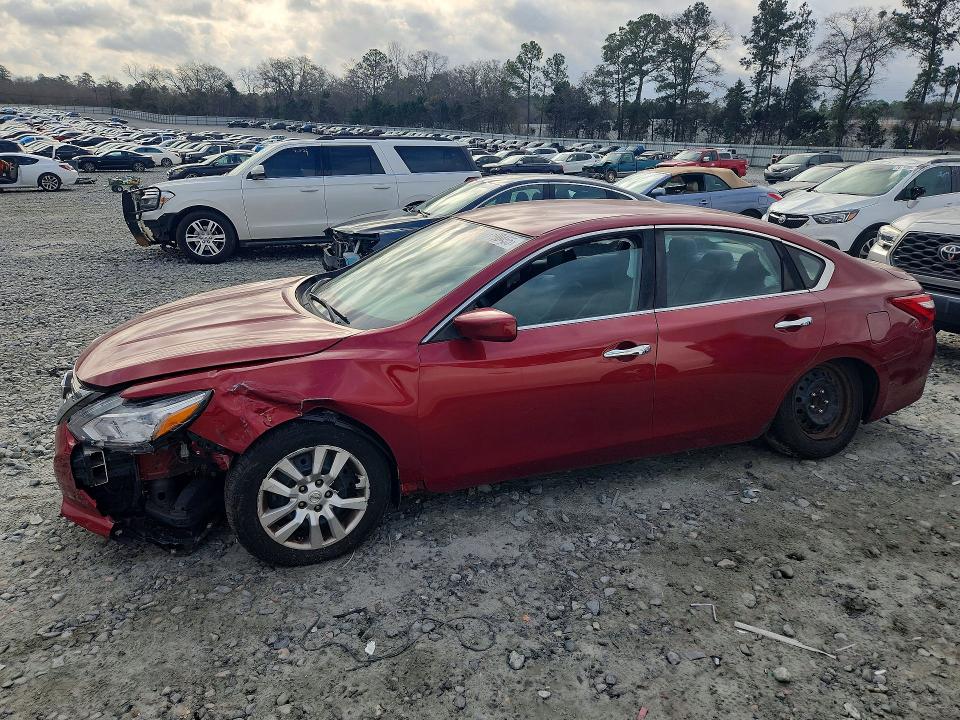 2016 NISSAN ALTIMA — VIN 1N4AL3AP2GC215841