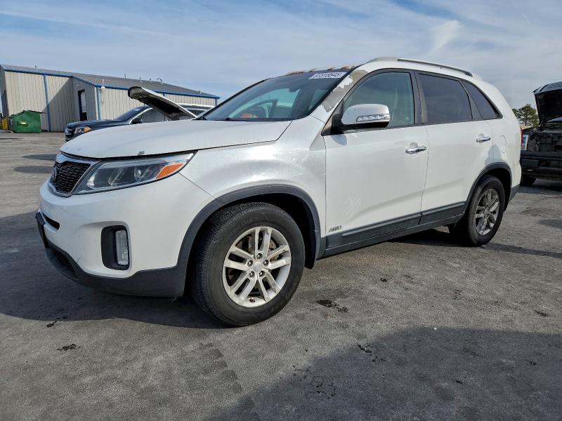 2015 KIA SORENTO LX — VIN 5XYKTCA60FG652110