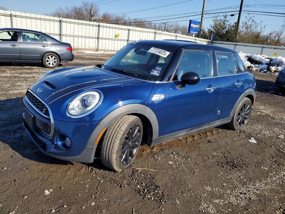 2017 MINI COOPER — VIN WMWXU3C59H2D32949