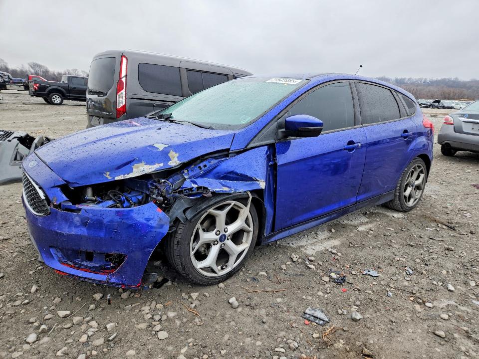 2015 FORD FOCUS — VIN 1FADP3K26FL314780