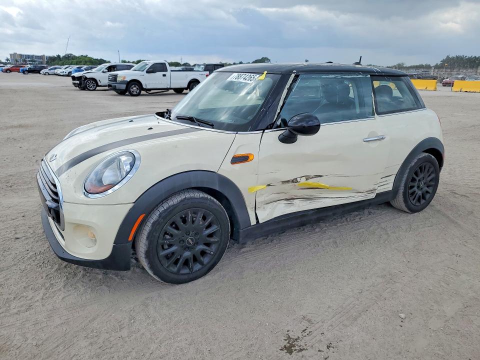 2017 MINI COOPER — VIN WMWXP5C5XH3C63718