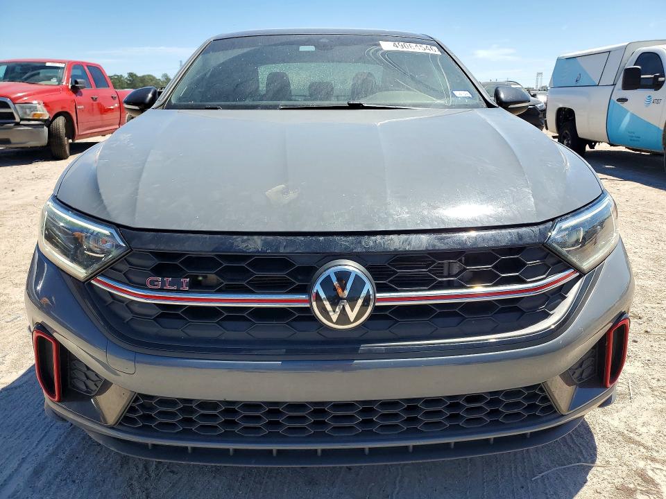 3VW2T7BU5NM003325