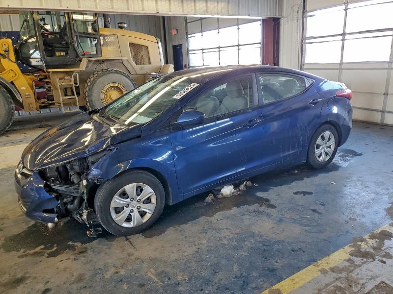 2016 HYUNDAI ELANTRA SE — VIN 5NPDH4AE8GH736032