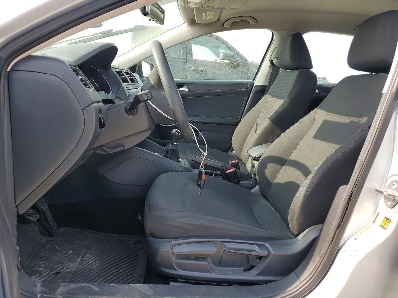 3VW167AJ8GM295842