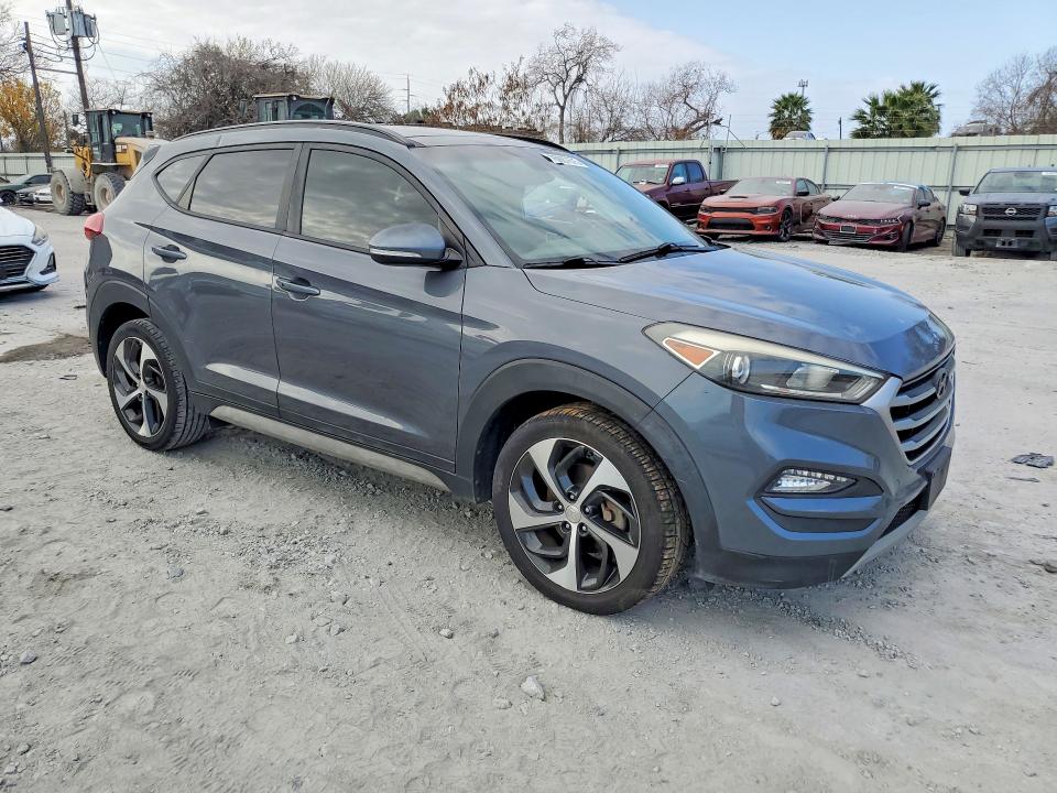 KM8J33A27JU759098
