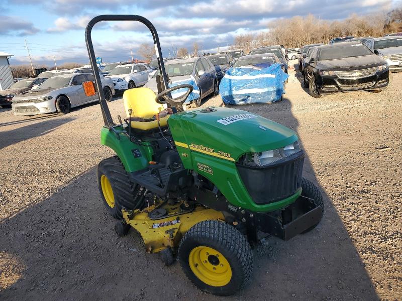 2015 JOHN DEERE 2305 — VIN LV2305H225334