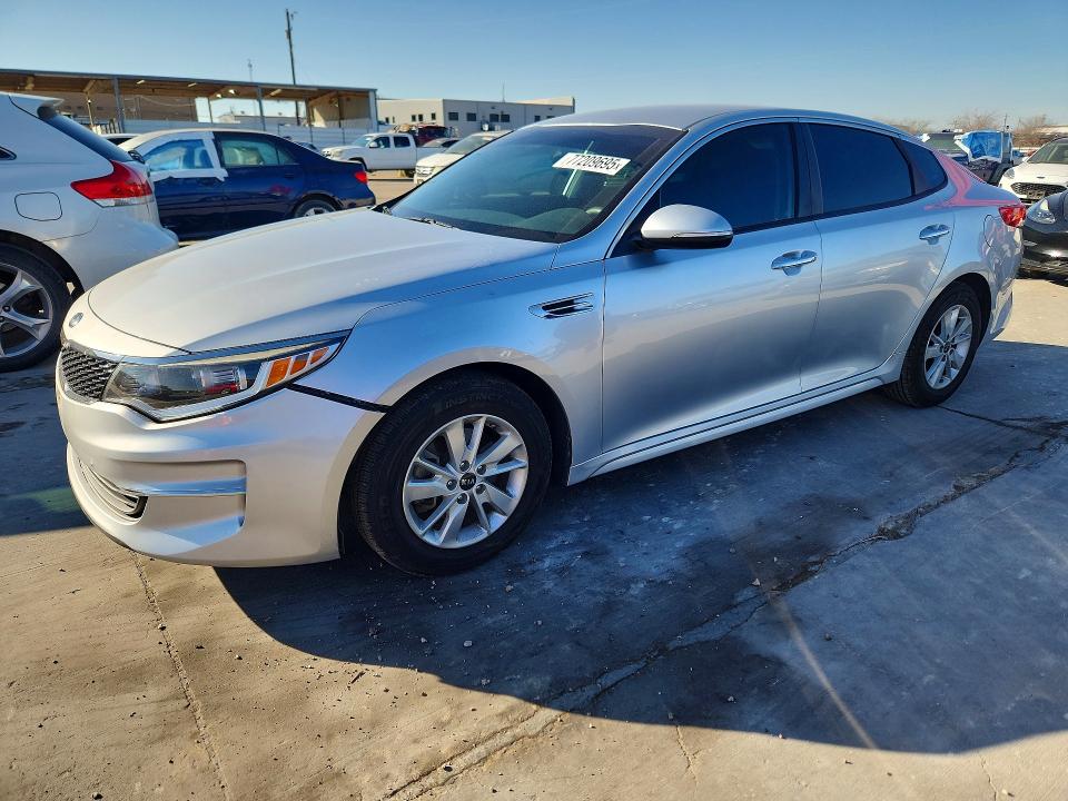 2018 KIA OPTIMA — VIN 5XXGT4L39JG219347